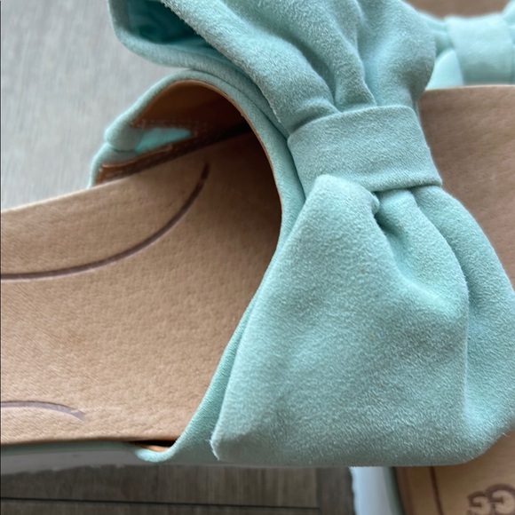UGG Green Sandals with Soft Bow Accent - Picture 2 of 5